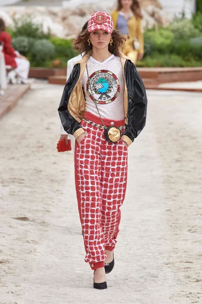 Look 9